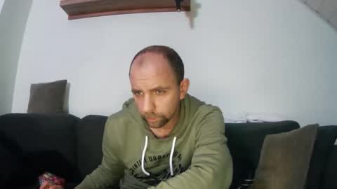 Snapshot of mvperial2301 chatting on 10-19-25, 05:57 Martin online show from 10-19-25, 05:57