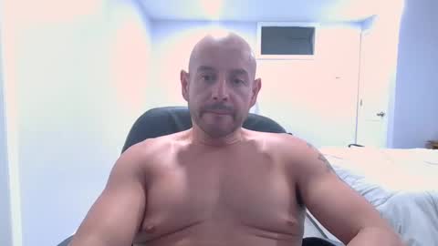 Snapshot of mworlton9 chatting on 09-09-25, 02:44 Maximus online show from 09-09-25, 02:44