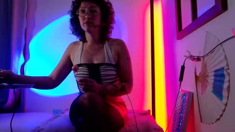 Snapshot of mx_anouk_divine chatting on 04-04-26, 03:05 Mx. Anouk Divine online show from 04-04-26, 03:05