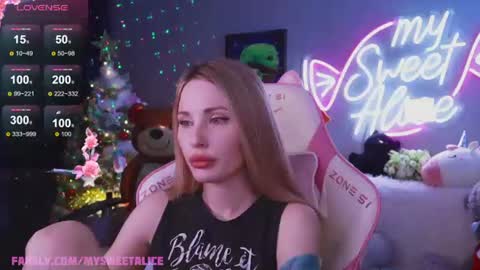 Snapshot of my__sweet__alice chatting on 07-19-26, 11:08 mysweetalice online show from 07-19-26, 11:08