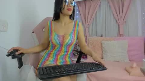 Snapshot of my_brunetteee chatting on 12-20-25, 03:13 my_brunetteee online show from 12-20-25, 03:13