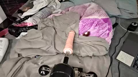 my_dirty_office online show from 02-23-25, 05:12