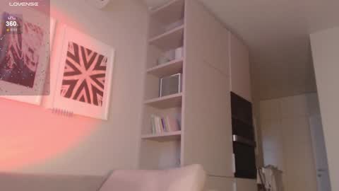 Hannah  welcome  online show from 12-15-24, 07:02