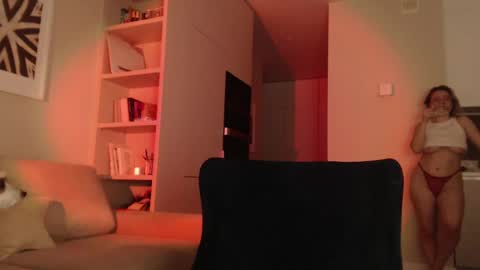 Hannah  welcome  online show from 03-12-25, 06:11