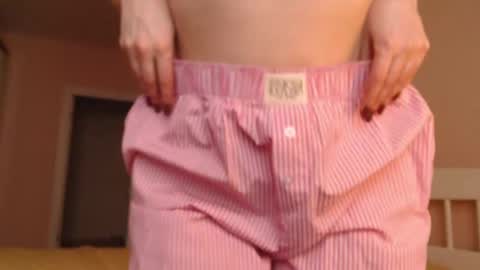 Snapshot of my_hannah chatting on 05-03-26, 12:00 Hannah welcome online show from 05-03-26, 12:00