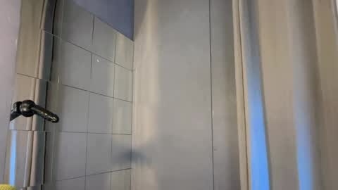 Snapshot of my_other_half chatting on 10-04-25, 06:00 Serena online show from 10-04-25, 06:00