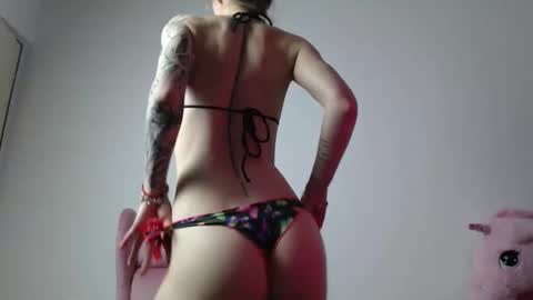 Snapshot of mya_amor1 chatting on 12-05-25, 01:52 Naughty Rassell online show from 12-05-25, 01:52