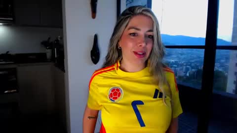 Snapshot of myahangel chatting on 06-17-26, 11:05 Myah Angel online show from 06-17-26, 11:05