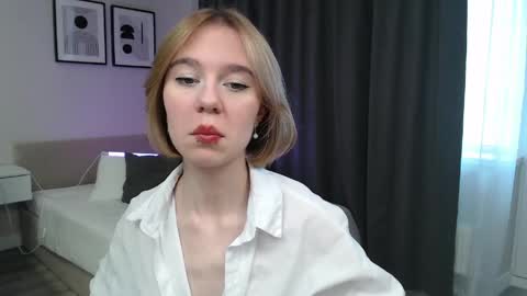 Lana online show from 06-04-26, 11:05