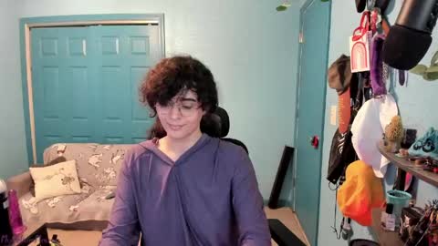 Grace online show from 04-13-26, 01:49