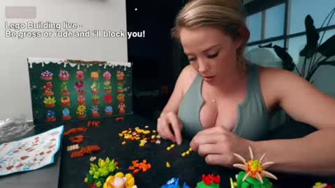 Snapshot of mycookiejar chatting on 12-20-25, 12:07 MyCookieJar online show from 12-20-25, 12:07