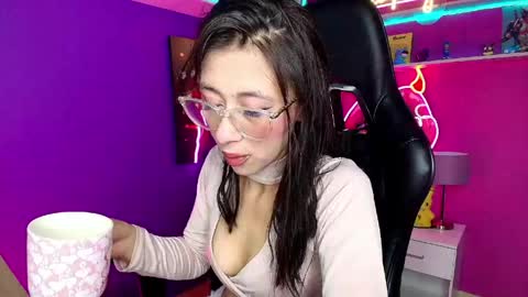 Milly Cute online show from 04-18-26, 04:49