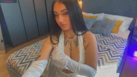 Snapshot of mygoddesshecate chatting on 10-16-25, 06:14 Hecate online show from 10-16-25, 06:14