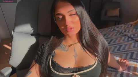 Snapshot of mygoddesshecate chatting on 10-18-25, 05:21 Hecate online show from 10-18-25, 05:21