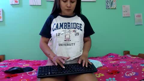 Angel Cute online show from 10-27-25, 07:07