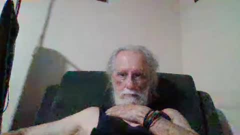 Snapshot of myheartandsoul1 chatting on 12-20-25, 01:29 myheartandsoul1 online show from 12-20-25, 01:29