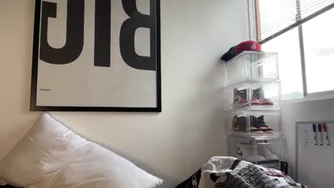 Myke esthetic online show from 09-11-25, 04:40