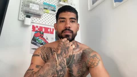 Snapshot of myke_esthetic chatting on 06-08-26, 03:23 Myke esthetic online show from 06-08-26, 03:23