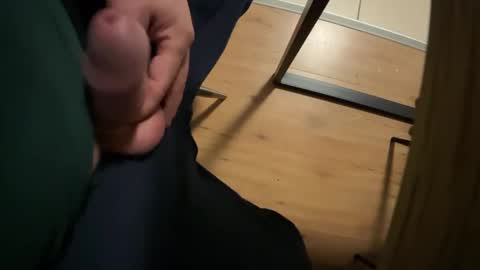 Snapshot of mykytoy chatting on 01-24-25, 11:12 mykytoy online show from 01-24-25, 11:12