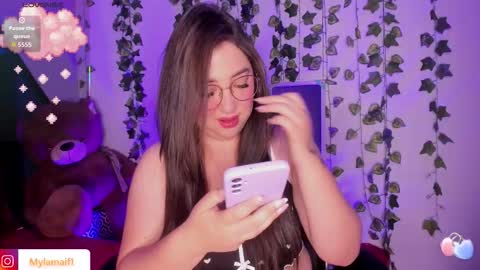 Snapshot of myla_mayfield chatting on 09-09-25, 11:21 Myla online show from 09-09-25, 11:21