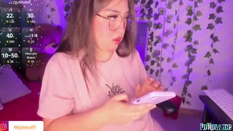 Snapshot of myla_mayfield chatting on 09-13-25, 11:43 Myla online show from 09-13-25, 11:43
