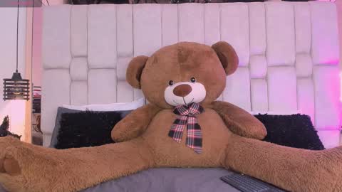  emy  online show from 12-03-25, 03:58