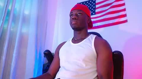 Snapshot of mylowallacee chatting on 11-05-25, 07:25 Mylo Wallace online show from 11-05-25, 07:25