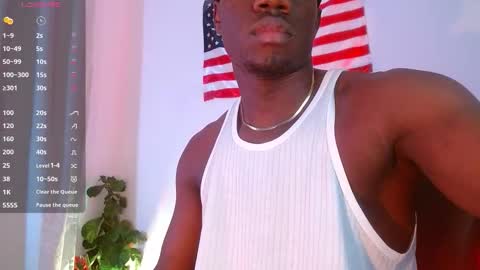 Snapshot of mylowallacee chatting on 11-17-25, 01:11 Mylo Wallace online show from 11-17-25, 01:11