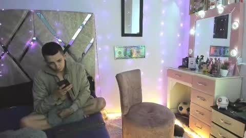 Myluandjack online show from 11-24-25, 08:58