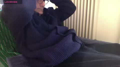 Bi sexy guy lovense hush is on private is open or password show tip if you like. online show from 01-17-25, 08:24