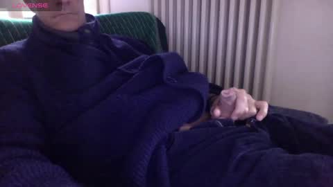 Bi sexy guy lovense hush is on private is open or password show tip if you like. online show from 01-23-25, 01:56