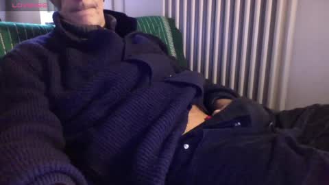 Bi sexy guy lovense hush is on private is open or password show tip if you like. online show from 01-27-25, 09:44