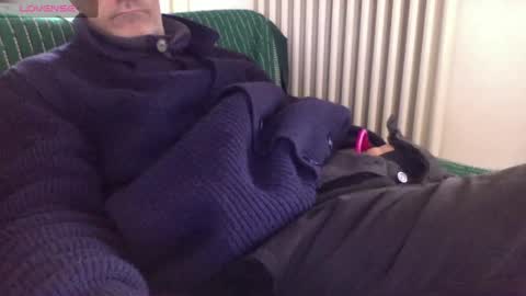 Bi sexy guy lovense hush is on private is open or password show tip if you like. online show from 02-18-25, 11:00