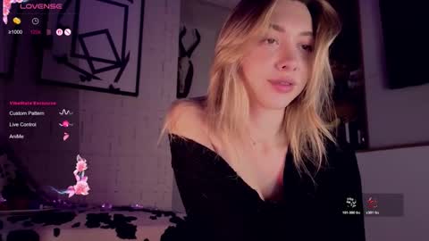 Snapshot of mynameisnikki_ chatting on 11-21-25, 06:23 mynameisnikki_ online show from 11-21-25, 06:23