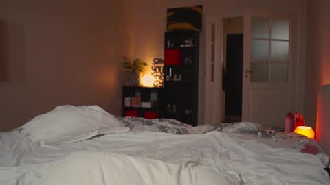 Snapshot of mynaughtynights chatting on 02-19-25, 08:44 Sima online show from 02-19-25, 08:44