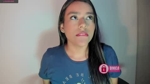 Snapshot of mypretty_isabella chatting on 12-19-24, 04:02 Bella online show from 12-19-24, 04:02