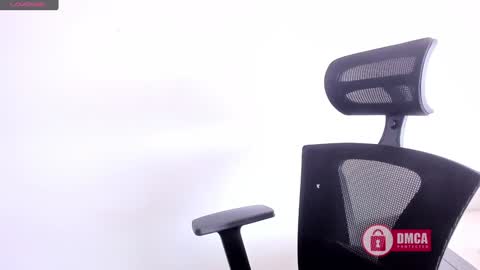 Snapshot of mypretty_isabella chatting on 01-10-25, 07:21 Bella online show from 01-10-25, 07:21