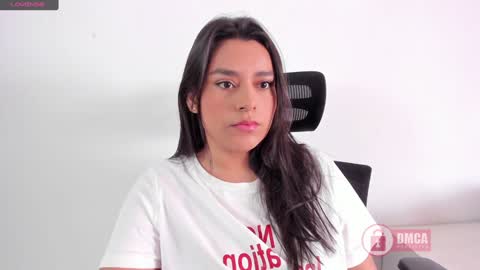 Snapshot of mypretty_isabella chatting on 01-30-25, 02:25 Bella online show from 01-30-25, 02:25