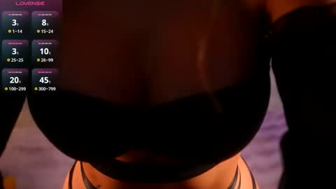 Snapshot of myriamfox_ chatting on 02-06-26, 08:07 Miryam online show from 02-06-26, 08:07