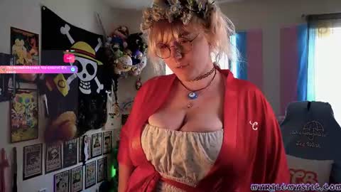 Snapshot of myrtlemystic chatting on 07-04-26, 06:47 Myrtle Faust online show from 07-04-26, 06:47