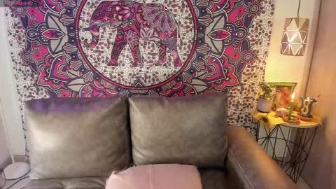 S A R A online show from 01-08-25, 02:56