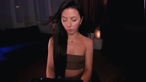 Snapshot of mysstica chatting on 11-07-25, 12:10 Maria online show from 11-07-25, 12:10