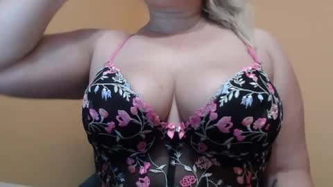 Snapshot of mysterious_d1an3 chatting on 07-14-26, 05:34 Diane online show from 07-14-26, 05:34