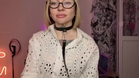 Snapshot of mysterious_twist chatting on 03-21-26, 04:32 mysterious_twist online show from 03-21-26, 04:32