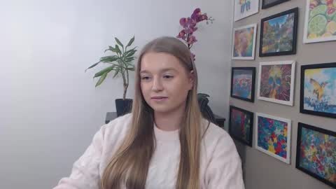 Snapshot of mysteryericax chatting on 12-30-24, 04:19 Erica online show from 12-30-24, 04:19