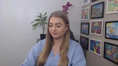 Snapshot of mysteryericax chatting on 01-03-25, 12:19 Erica online show from 01-03-25, 12:19