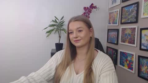 Snapshot of mysteryericax chatting on 01-23-25, 08:04 Erica online show from 01-23-25, 08:04