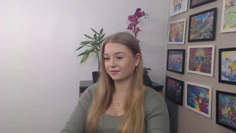 Snapshot of mysteryericax chatting on 02-20-25, 07:45 Erica online show from 02-20-25, 07:45