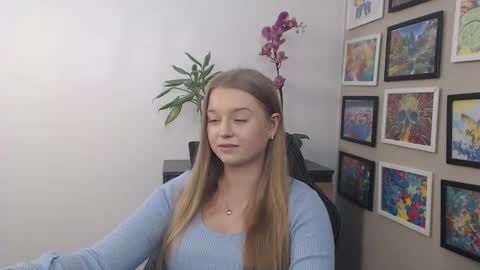 Snapshot of mysteryericax chatting on 02-21-25, 10:39 Erica online show from 02-21-25, 10:39