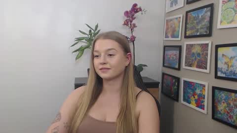 Snapshot of mysteryericax chatting on 02-24-25, 05:53 Erica online show from 02-24-25, 05:53